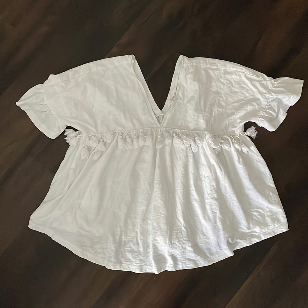 Free the roses white tassel top size small